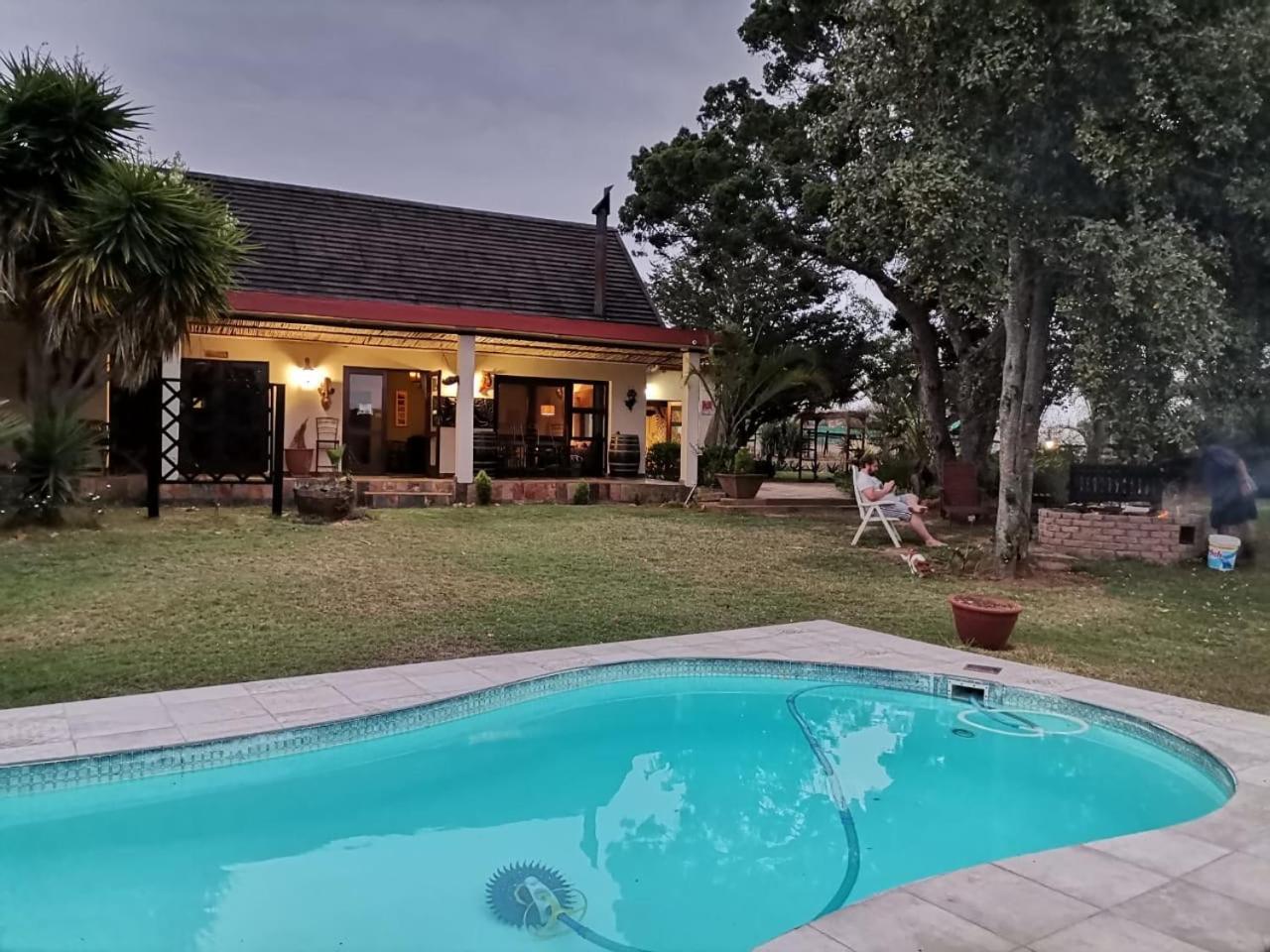 Cheetah Lodge Guest House Hartenbos Exterior photo