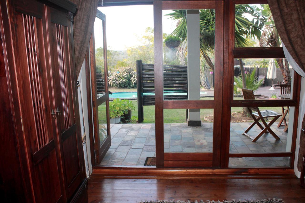 Cheetah Lodge Guest House Hartenbos Exterior photo