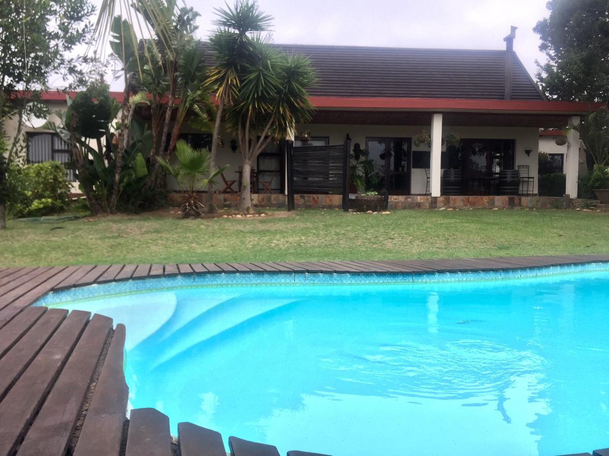 Cheetah Lodge Guest House Hartenbos Exterior photo